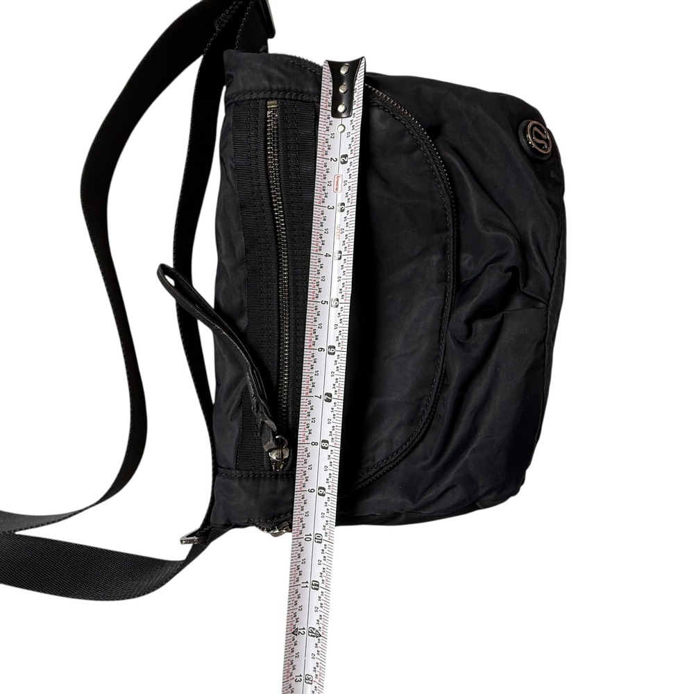 Lululemon all‎ night festival nylon black flap cross body purse - Picture 9 of 10